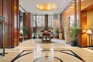 300 E 40th St, New York City, NY 10016 - Photo 18