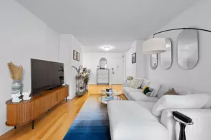 300 E 40th St, New York City, NY 10016 - Photo 6