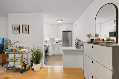 300 E 40th Street #11L, New York City, NY 10016 - Photo 4