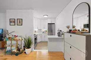 300 E 40th St, New York City, NY 10016 - Photo 4