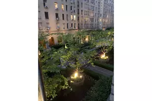 353 W 56th St, New York City, NY 10019 - Photo 6