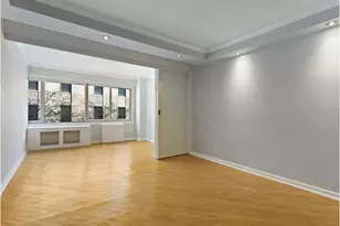 240 E 55th St, New York City, NY 10022 - Photo 1