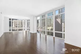 207 E 57th St, New York City, NY 10022 - Photo 2