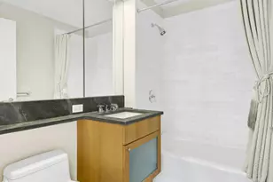 207 E 57th St, New York City, NY 10022 - Photo 16