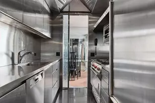 303 E 57th St, New York City, NY 10022 - Photo 6