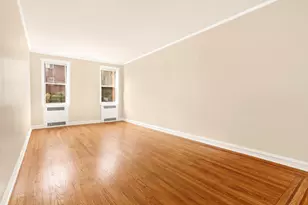 63-109 Saunders St, Rego Park, NY 11370 - Photo 2