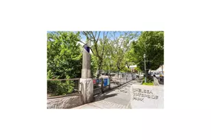 410 W 24th St, New York City, NY 10011 - Photo 26