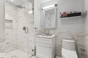 272 W 86th St, New York, NY 10024 - Photo 10