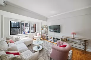 220 E 54th St, New York City, NY 10022 - Photo 2