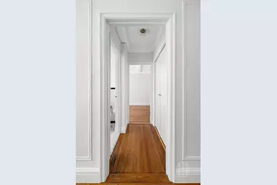 325 W 45th Street #401, New York City, NY 10036 - Photo 10