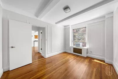 325 W 45th Street #401, New York City, NY 10036 - Photo 12
