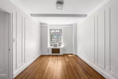 325 W 45th Street #401, New York City, NY 10036 - Photo 14