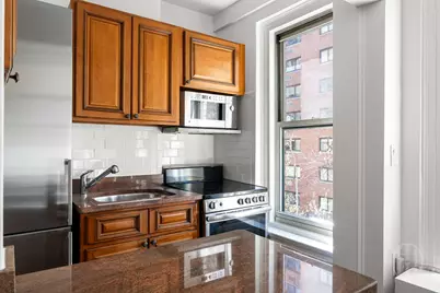 325 W 45th Street #401, New York City, NY 10036 - Photo 8