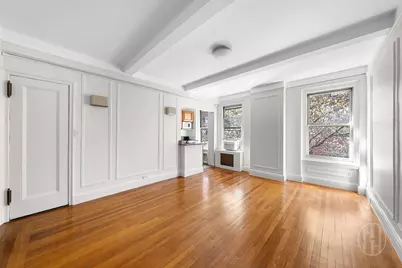 325 W 45th Street #401, New York City, NY 10036 - Photo 2