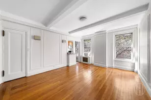 325 W 45th St, New York City, NY 10036 - Photo 2