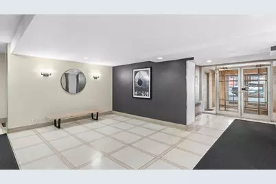 408 W 34th Street #6A, New York City, NY 10001 - Photo 6