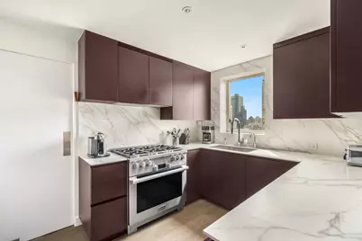 190 E 72nd Street #25BD, New York City, NY 10021 - Photo 4