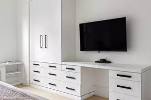 325 E 79th St, New York City, NY 10075 - Photo 10