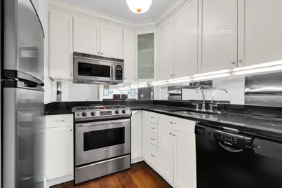 55 E 93rd Street #4E, New York, NY 10128 - Photo 2