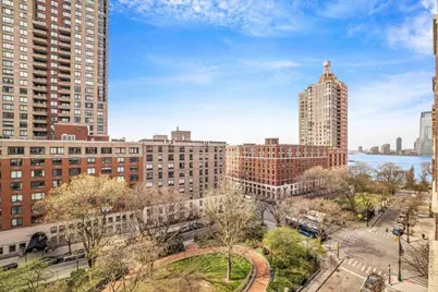225 Rector Place #9J, New York City, NY 10280 - Photo 2