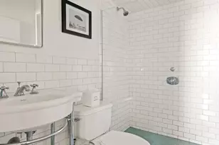 1 Tiffany Pl, New York City, NY 11231 - Photo 8