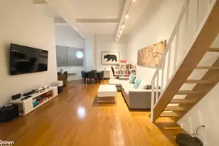 310 E 46th St, New York City, NY 10017 - Photo 2