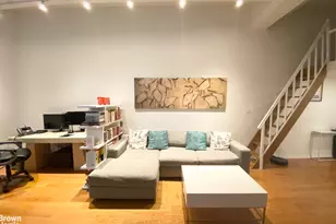 310 E 46th St, New York City, NY 10017 - Photo 2