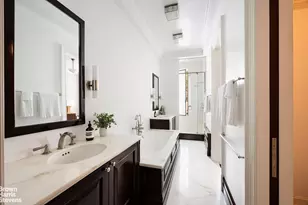208 E 62nd St, New York City, NY 10065 - Photo 32