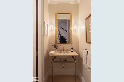 208 E 62nd Street, New York City, NY 10065 - Photo 26