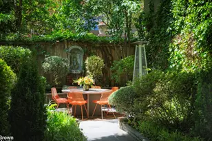 208 E 62nd St, New York City, NY 10065 - Photo 8