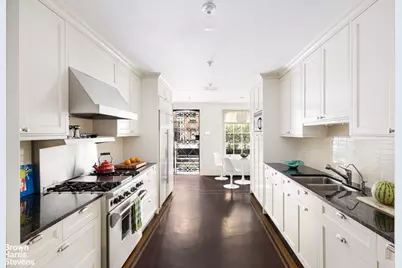 208 E 62nd Street, New York City, NY 10065 - Photo 14