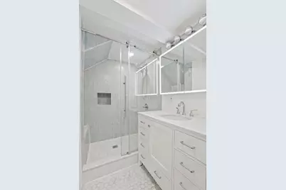 1581 Bergen Street, New York City, NY 11213 - Photo 4