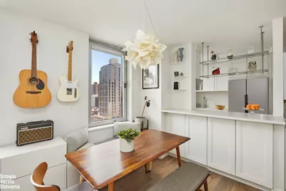 200 E 89th Street #14F, New York City, NY 10128 - Photo 2
