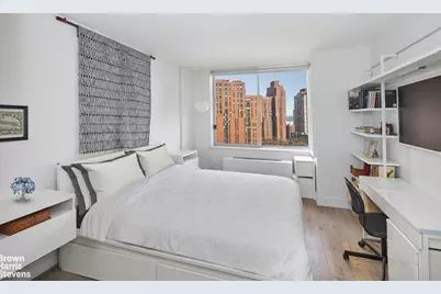 200 E 89th Street #14F, New York City, NY 10128 - Photo 4