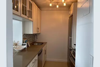 377 Rector Place #4L, New York, NY 10280 - Photo 6