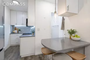 130 W 71st St, New York, NY 10023 - Photo 4