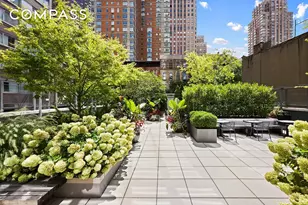 310 W 52nd St, New York, NY 10019 - Photo 8