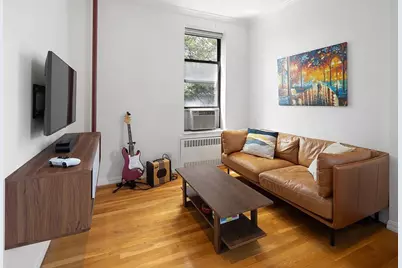 28 Perry Street #4R, New York, NY 10014 - Photo 2