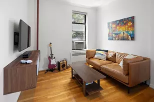 28 Perry St, New York, NY 10014 - Photo 2