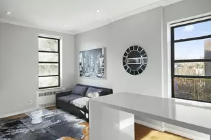 28 Perry St, New York, NY 10014 - Photo 12