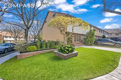 15 Hickory Circle, New York, NY 10312 - Photo 4