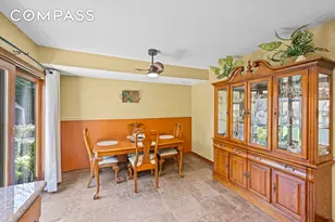 15 Hickory Cir, New York, NY 10312 - Photo 14