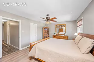 15 Hickory Cir, New York, NY 10312 - Photo 24