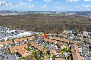 15 Hickory Cir, New York, NY 10312 - Photo 34