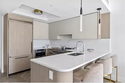 78-29 Austin Street #301, Forest Hills, NY 11375 - Photo 4