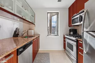 33-30 61st St, New York City, NY 11377 - Photo 12