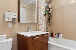 33-30 61st St, New York City, NY 11377 - Photo 6