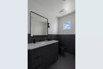 8535 Midland Parkway, Jamaica, NY 11432 - Photo 6