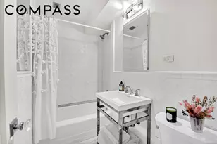 310 E 49th St, New York City, NY 10017 - Photo 6