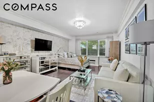 310 E 49th St, New York City, NY 10017 - Photo 2